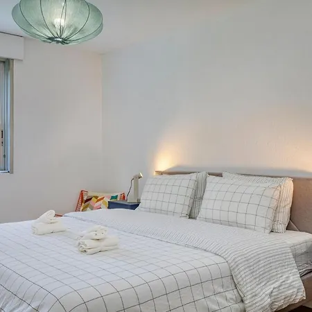 Alta House - And Family-friendly * Ferney-Voltaire