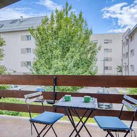 Apartman Alta House - And Family-friendly Ferney-Voltaire