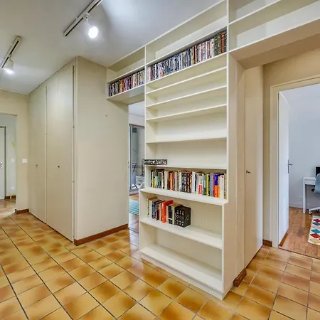 Apartman Alta House - And Family-friendly Ferney-Voltaire