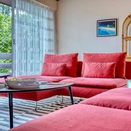 Apartman Alta House - And Family-friendly Ferney-Voltaire